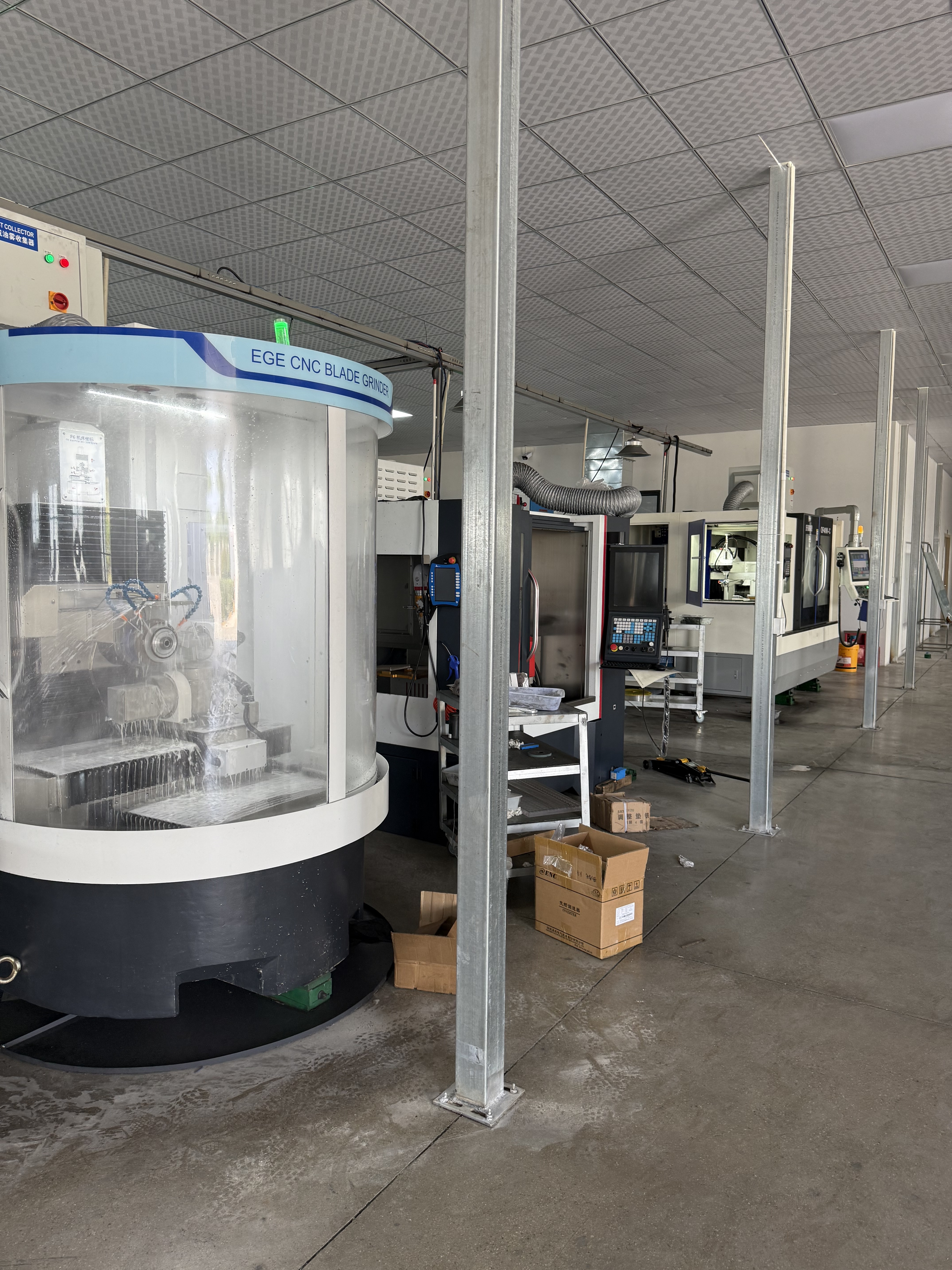 Chengdu Lian Xiang New Material CO.,LTD. factory production line